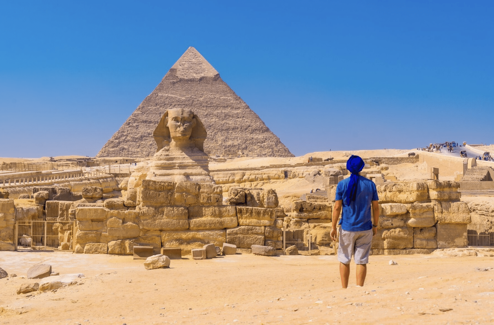 https://www.freepik.es/foto-gratis/joven-caminando-gran-esfinge-giza_18813365.htm#fromView=search&page=1&position=0&uuid=ece2dfd5-539b-4e1f-a656-df460c17077e&query=Egipto